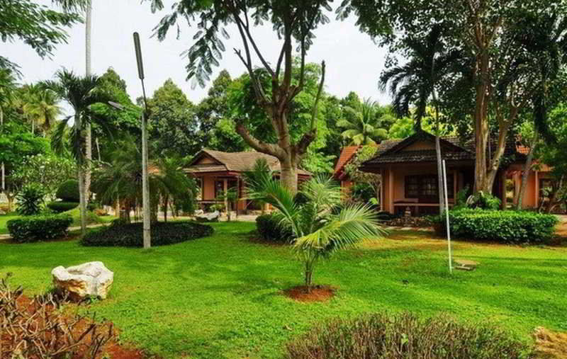 Alongkot Beach Resort Khanom Exteriér fotografie