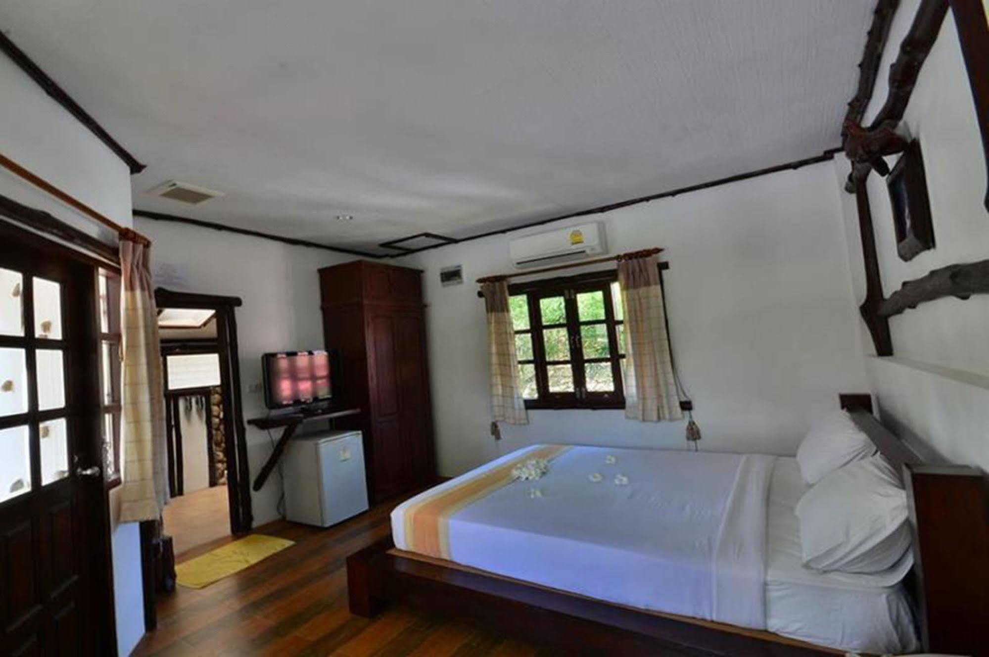 Alongkot Beach Resort Khanom Exteriér fotografie